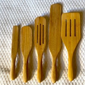 Kitchen cooking utensils